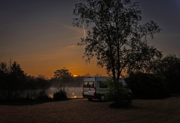365Camperhire Sunset by Lake | 365Camperhire.co.uk 365Camperhire Sunset by Lake