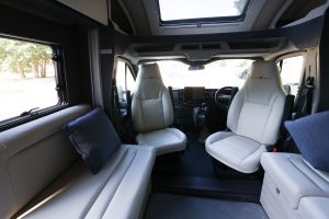 F-Line-F70-Captain Seats